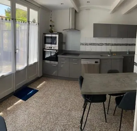 Villa T4 A 100M De La Plage Nyaraló *